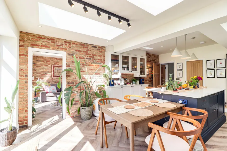 Open plan kitchen and dining extension at Ashenden, Guildford GU2, a Surrey Build Group project